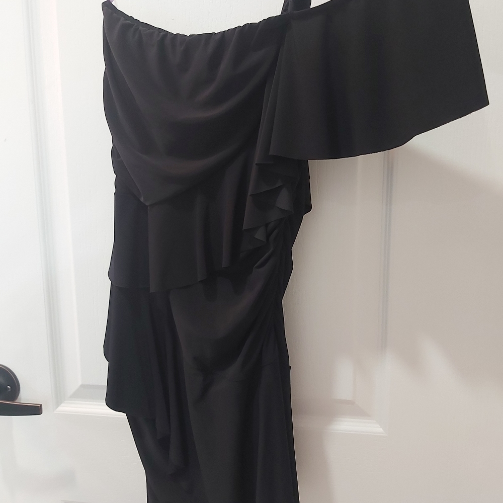 Available✴ Sale ✴ Brand: Limite, Black Rib One Shoulder Bodycon Black Dress,